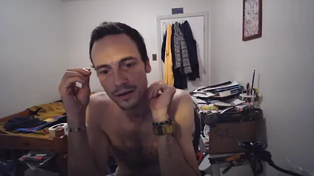 JohnnyMoves' Webcam Show
