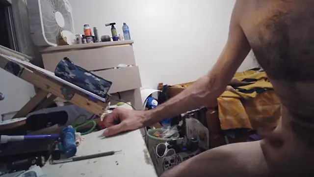 JohnnyMoves webkamerás műsora