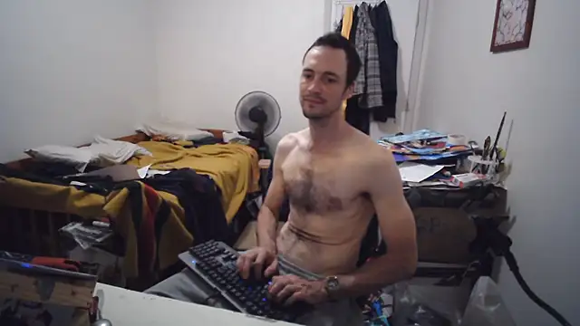 JohnnyMoves webkamerás műsora