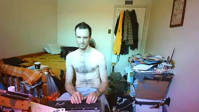 JohnnyMoves Show Webcam