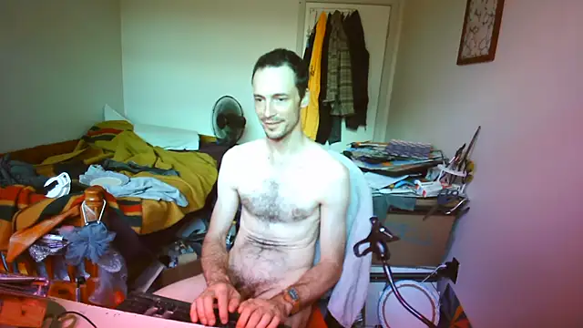 JohnnyMoves Show in webcam