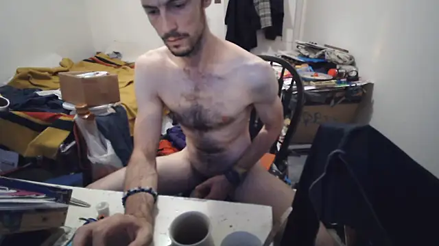JohnnyMoves Show in webcam
