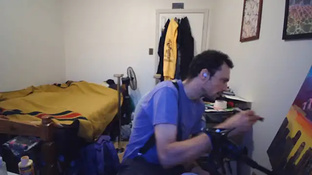 JohnnyMoves Show Webcam