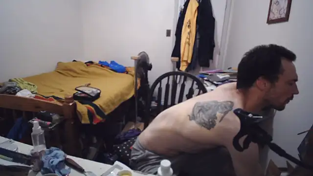 JohnnyMoves' Webcam Show