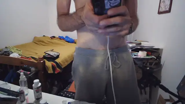 JohnnyMoves webkamerás műsora
