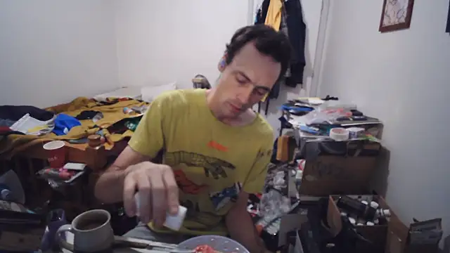 JohnnyMoves Show Webcam