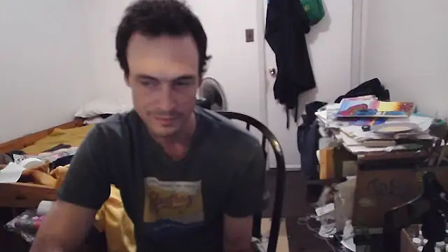 JohnnyMoves Show Webcam
