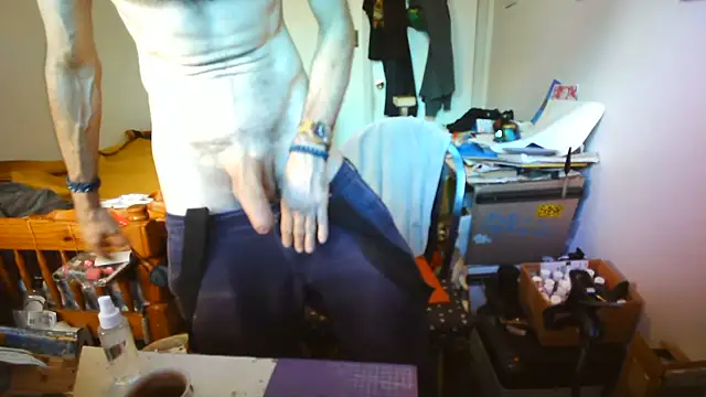 JohnnyMoves Webcam show