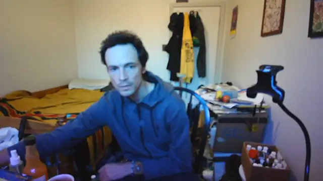 JohnnyMoves' Webcam Show