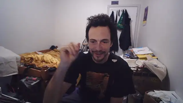 הופעת וובקאם של JohnnyMoves