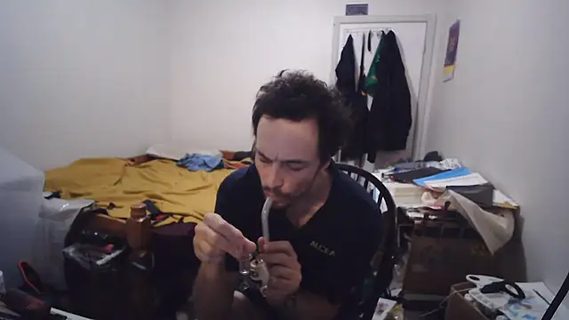 הופעת וובקאם של JohnnyMoves