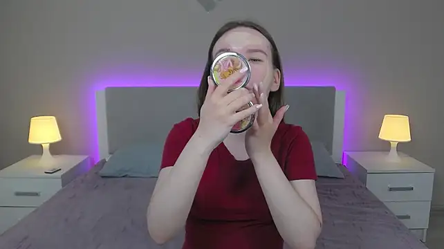 MarliinNova XXX чат на живо