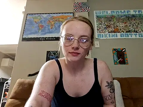 skyerose11's Webcam Show