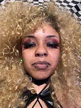 Chat XXX en directo de nerdyhotgoth