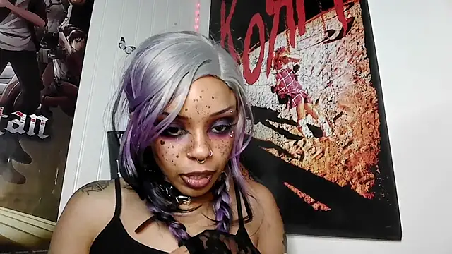 nerdyhotgoth Show in webcam