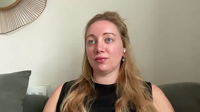 arielsweetieee Adlı Modelin Web Kamerası Şovu
