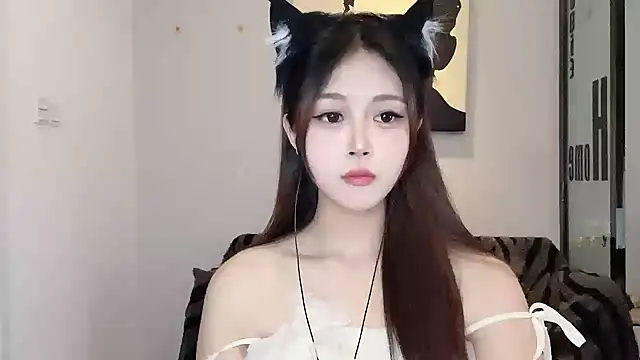 KiKi-011's Live XXX Chat