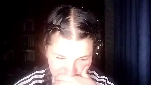 BeatriceMolands élő chatszobája