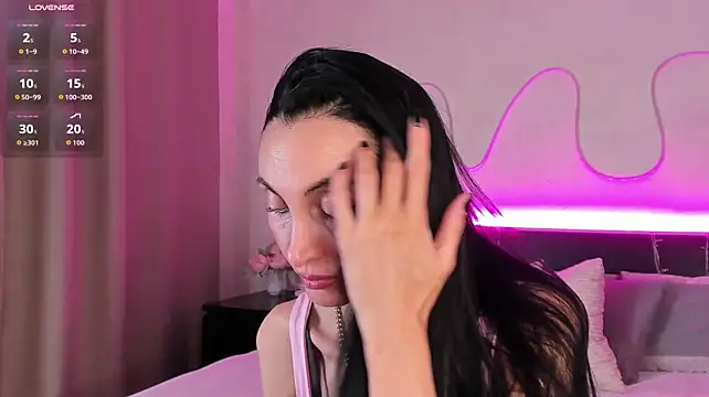Chat +18 de Avrora_Mars ao vivo