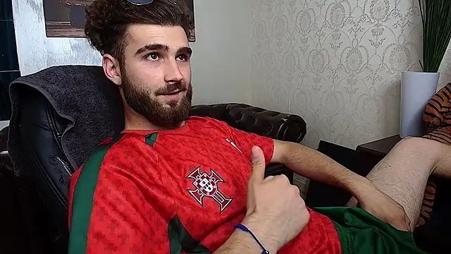 KyloEast Webcam show