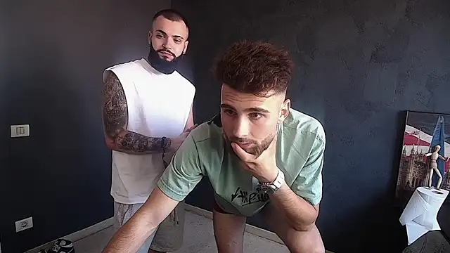 KyloEast Webcam show