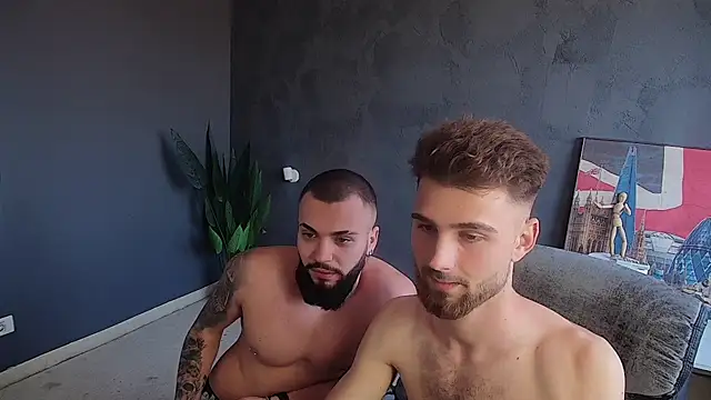 KyloEast Webcam show