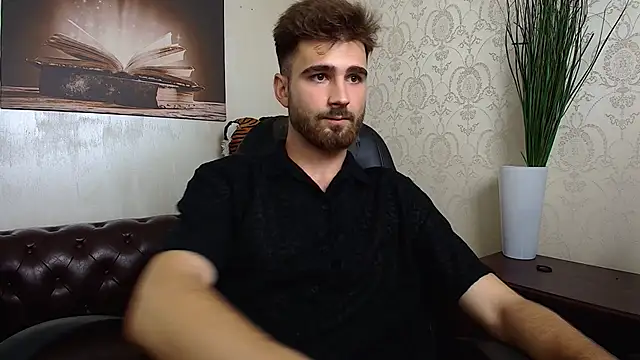 KyloEast Webcam show