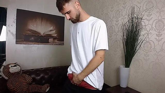 KyloEast Webcam show