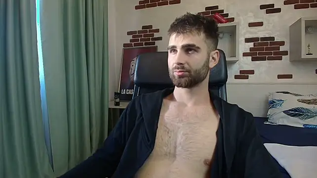 KyloEast Pertunjukan Webcam