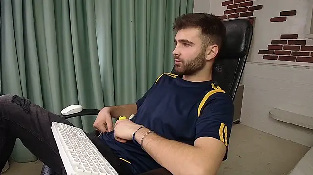 KyloEast's Webcam Show