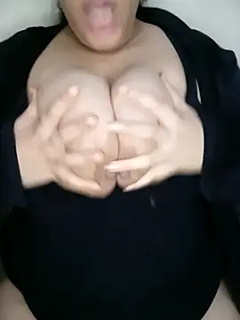 Webkamerová show Zineb-bitch