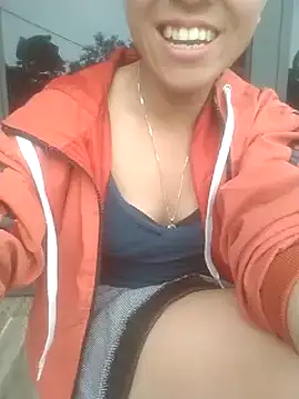 Zara-Lina Pertunjukan Webcam