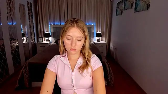 RosaTiny's Live XXX Chat