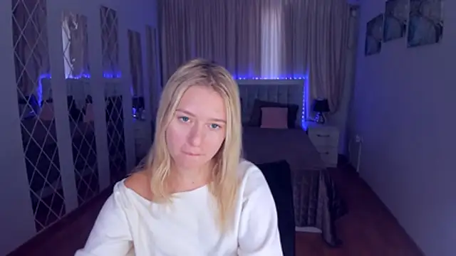 RosaTiny's Live XXX Chat