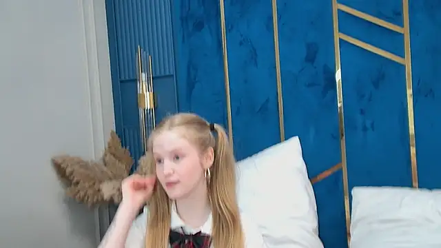 LilianHowards live XXX chat