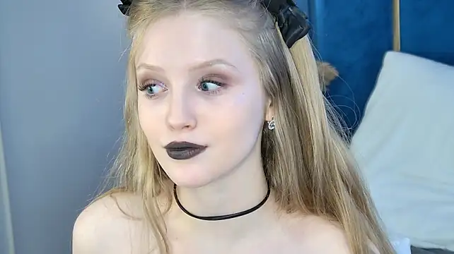 LilianHowards' Webcam Show