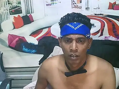 IndianHunk01 Webcam-Show