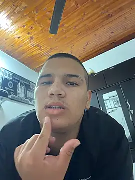 Patricio_02's Webcam Show