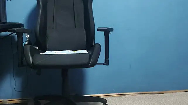 NoirPersona Webcam show