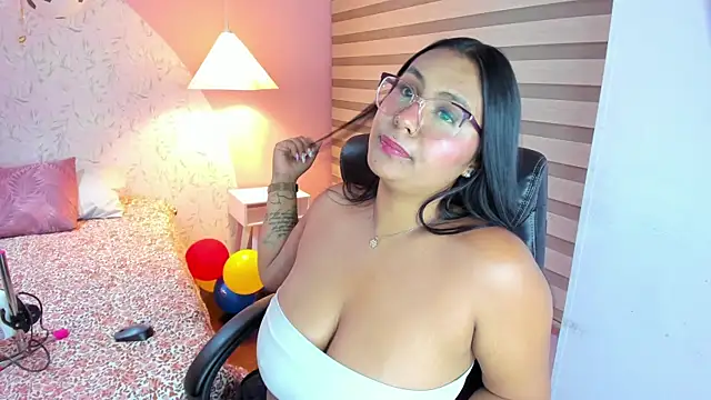 Tammara_Brm Chat XXX in diretta