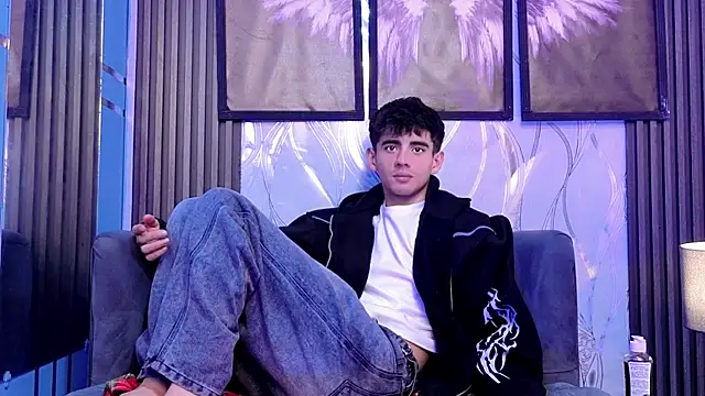 demian_hot99 Show in webcam