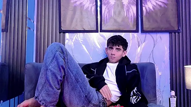 demian_hot99 Show in webcam