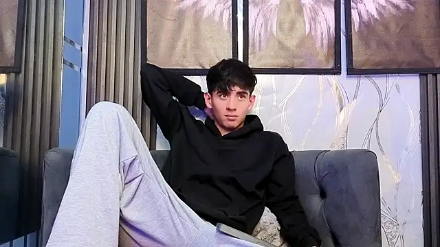 demian_hot99 网络视讯表演