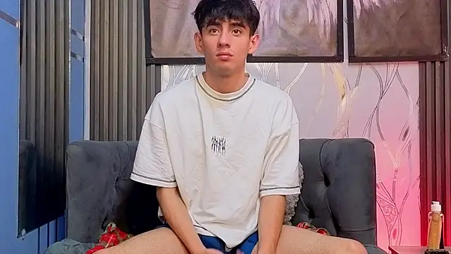 demian_hot99 网络视讯表演