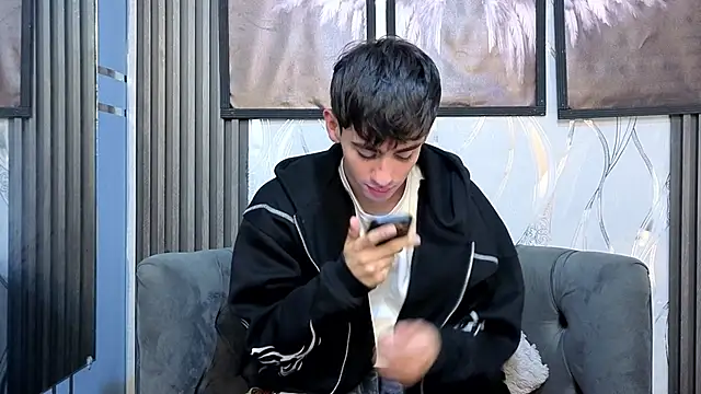 demian_hot99's Webcam Show