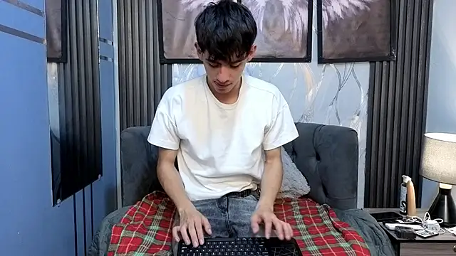 demian_hot99's Webcam Show