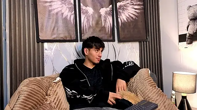 Webkamerová show demian_hot99