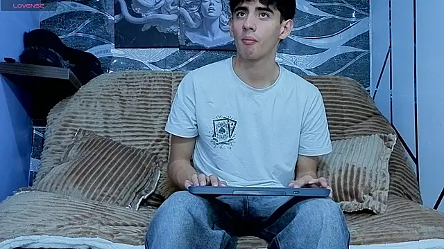 demian_hot99's Webcam Show