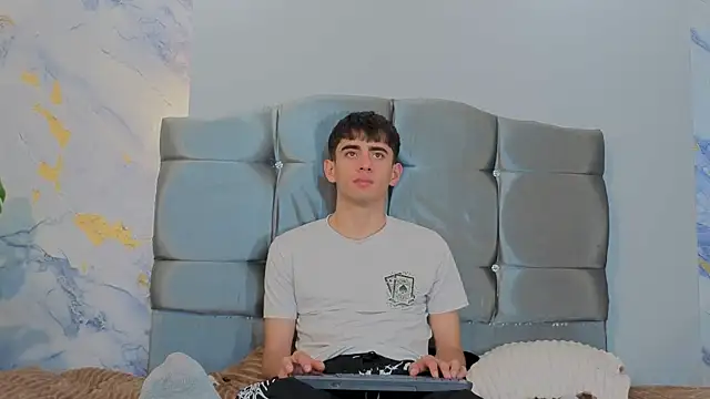 demian_hot99: вебкам-шоу