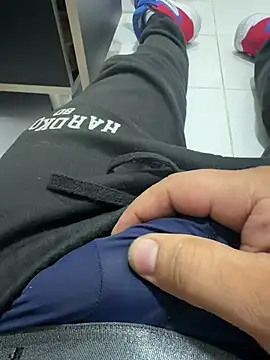 Show modela elrolo94 na web-kameri